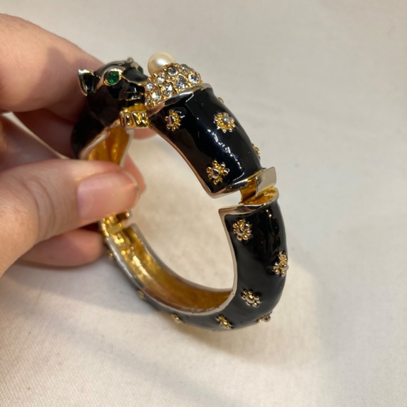 ICONIC Kenneth J Lane GOLD BLACK ENAMEL Panthère Bracelet / CUFF | Panther CUFF - Picture 7 of 11